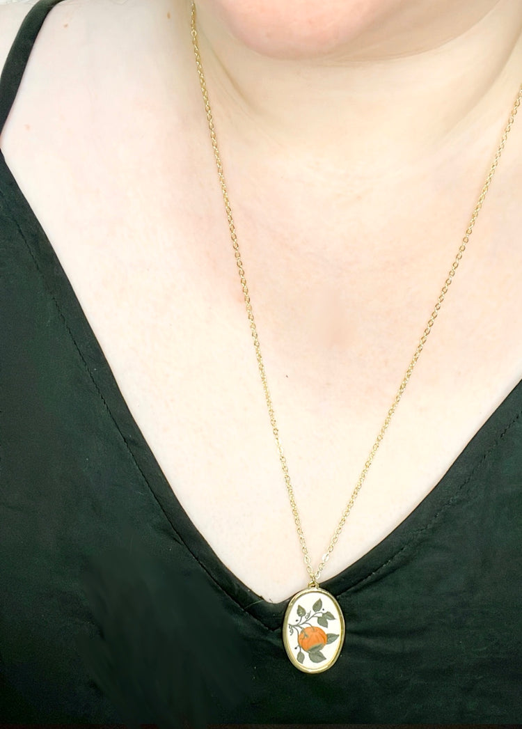 Pumpkin Patch Necklace | Cream