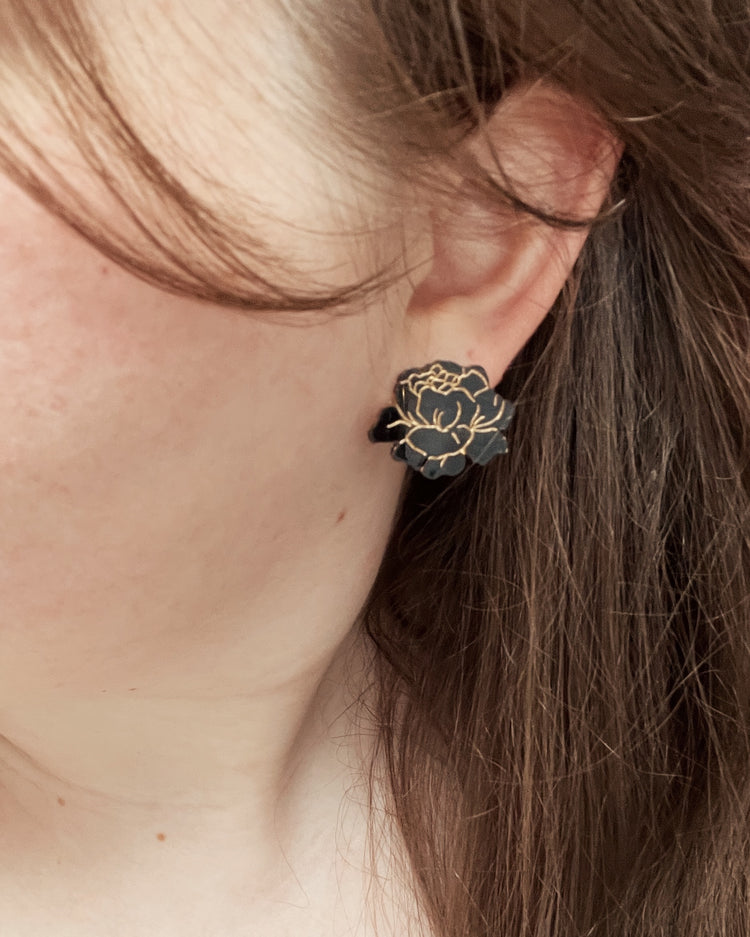 Mid-Size Floral Stud Set
