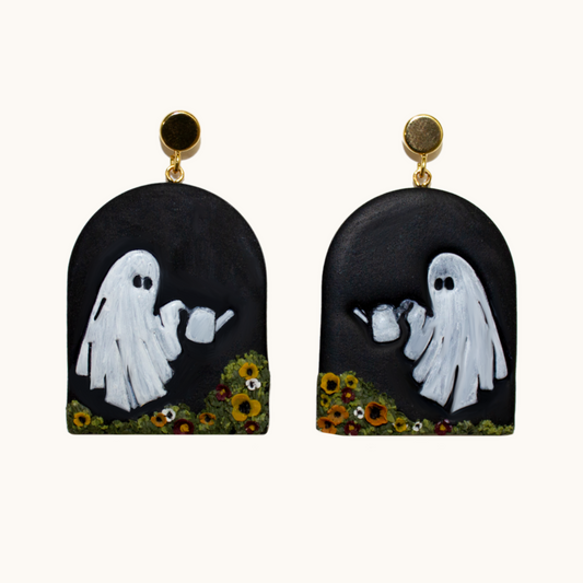24- Gardening Ghosties