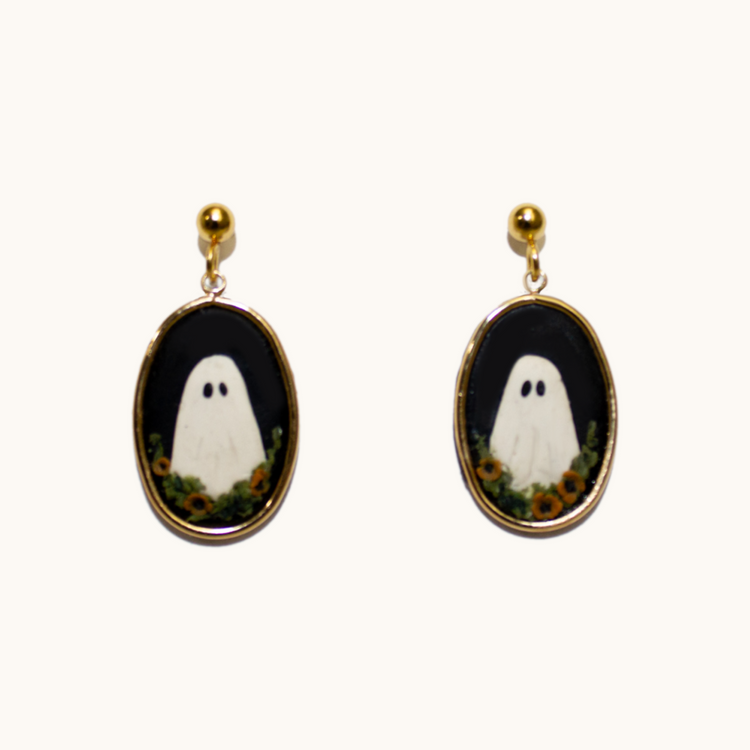 25- Teeny Weeny Ghosts