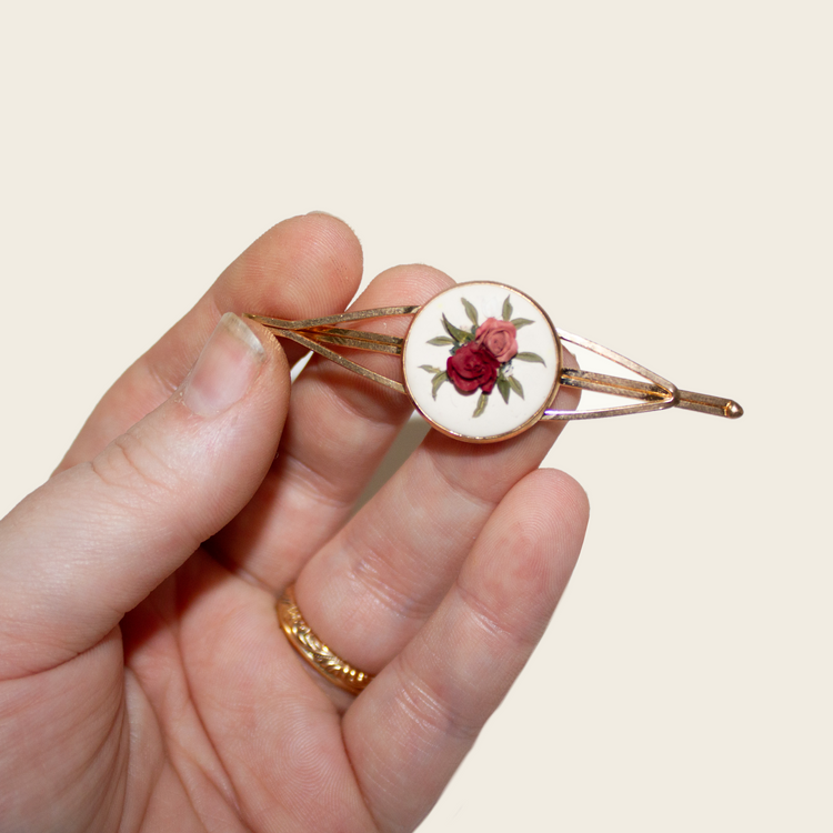 Cream Bouquet Hair Clip