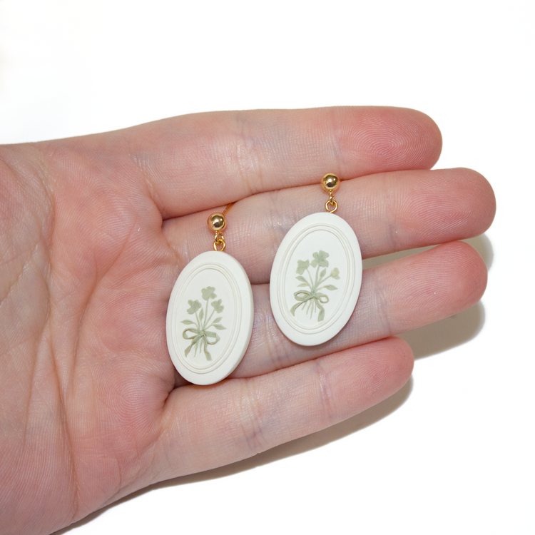 02 | Silhouette Bouquet Earrings