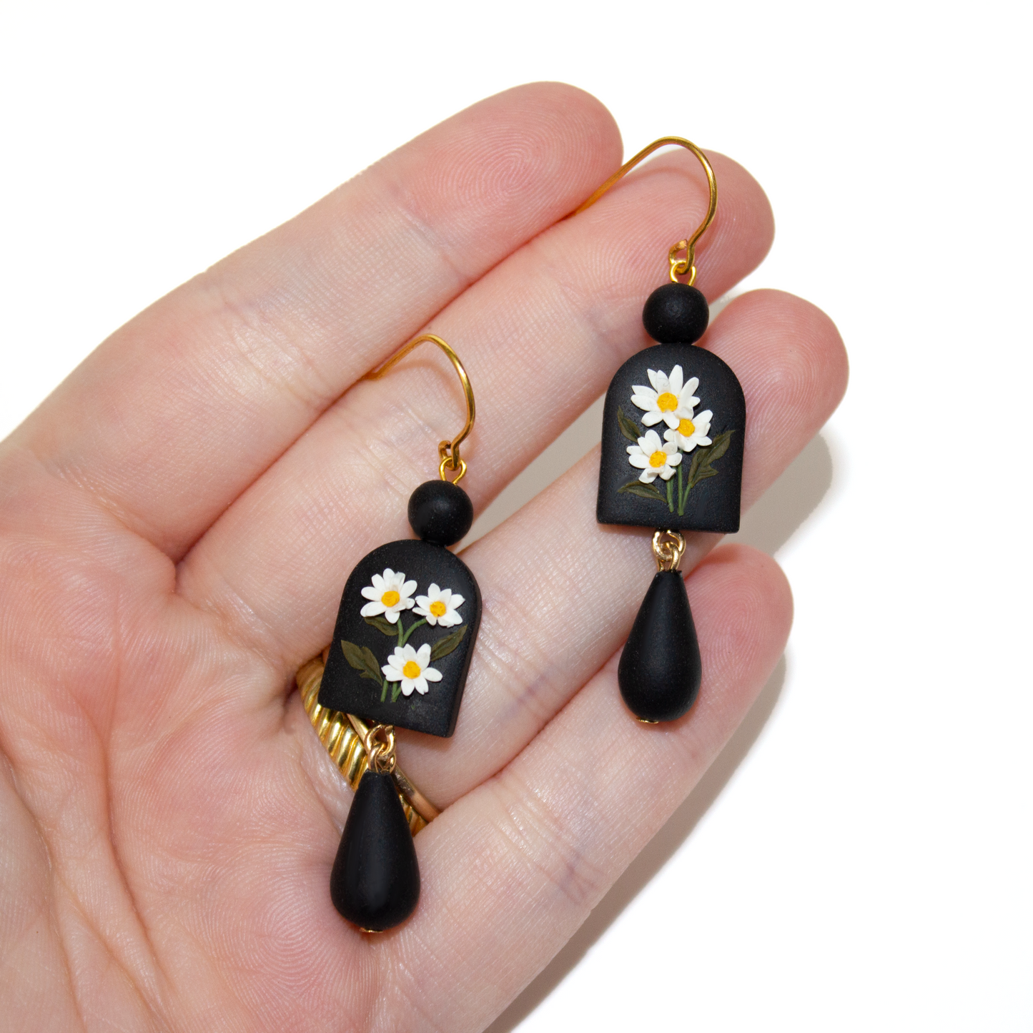 11 | Beaded Daisy Earrings