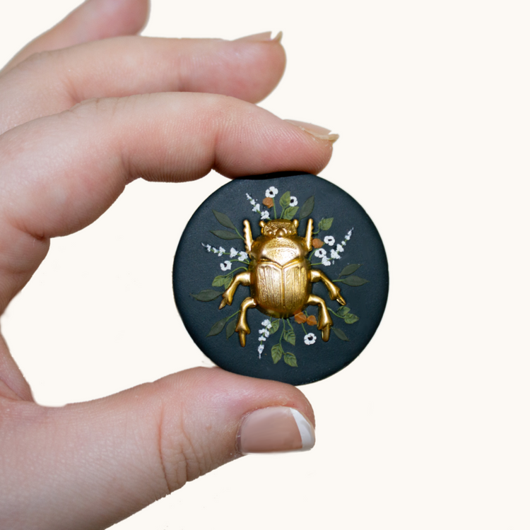 Emerald Beetle Phone Grip