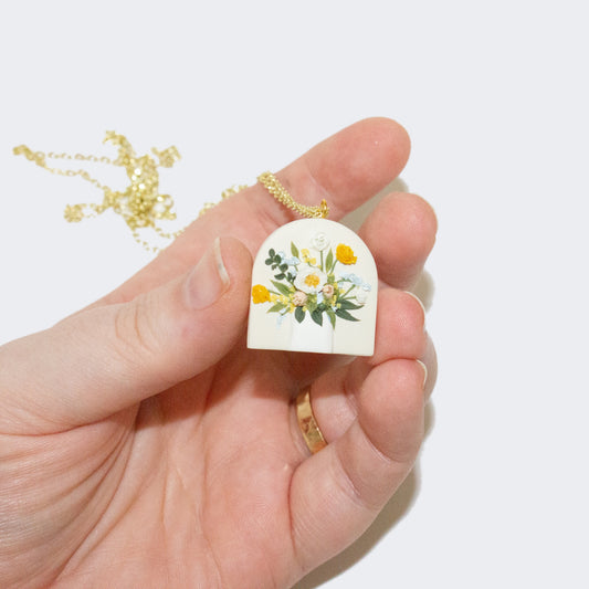 06 - Floral Arrangement Necklace - May 2023