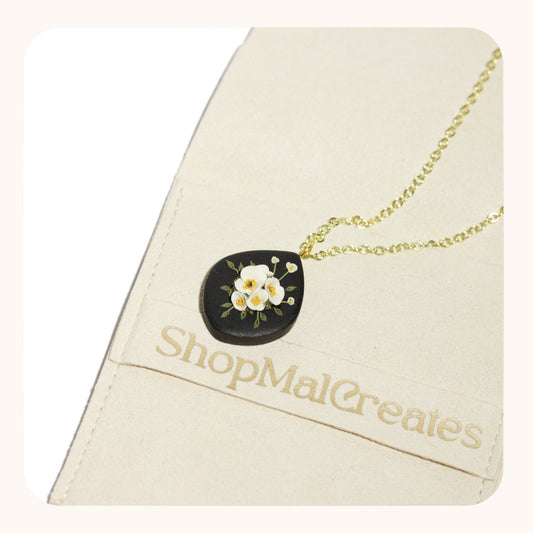 Bouquet Necklace | Black