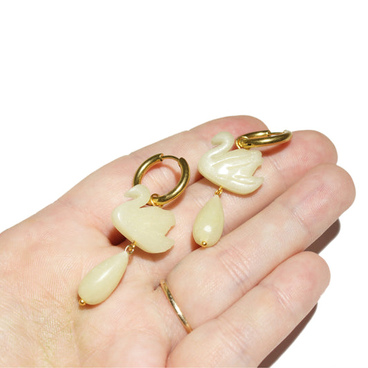 Shiny Swan Beads | Daily Design No.7
