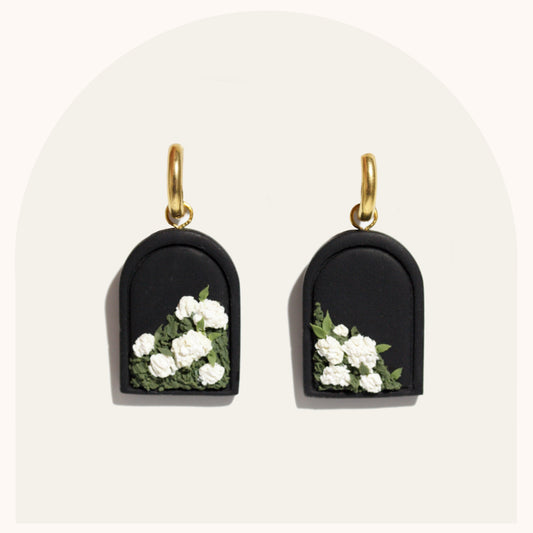 Hydrangea Bush | Framed Arch