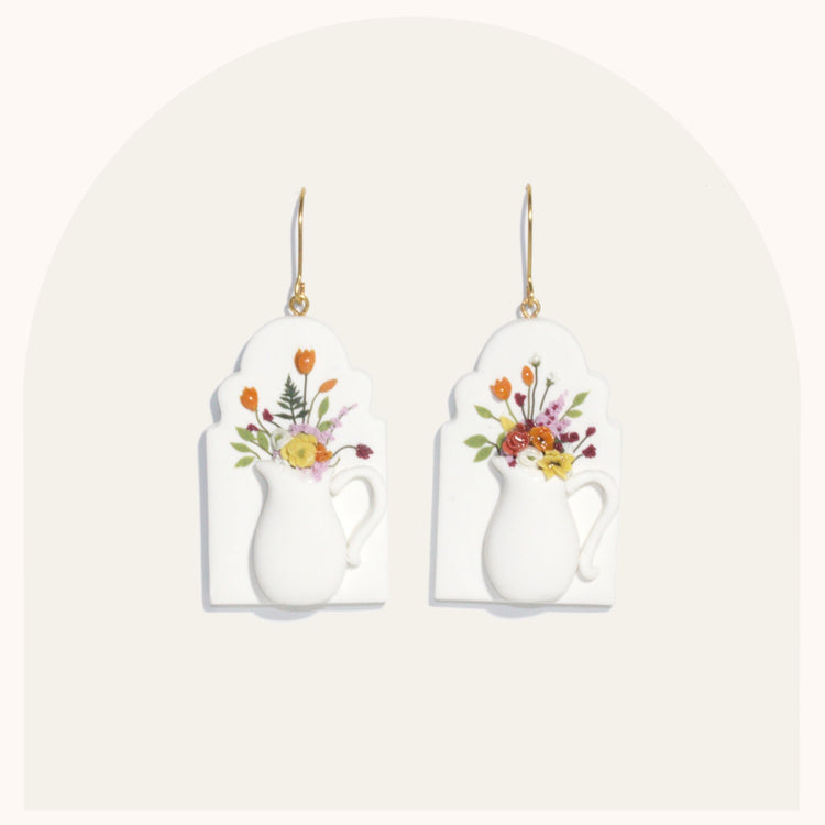 No. 04 | Fancy Arch Pitcher Bouquet