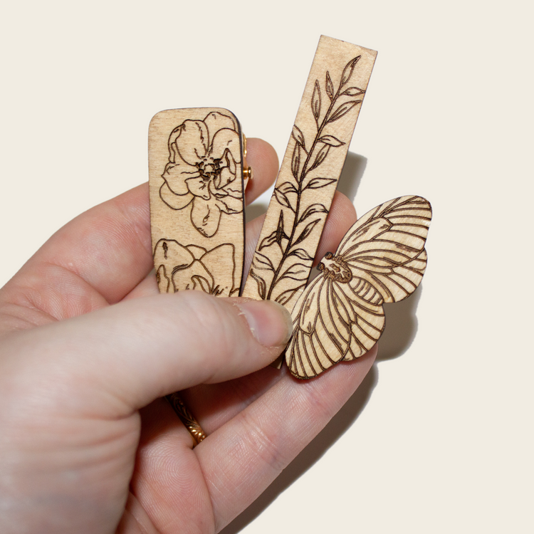 Natural Wood Floral Clip Set