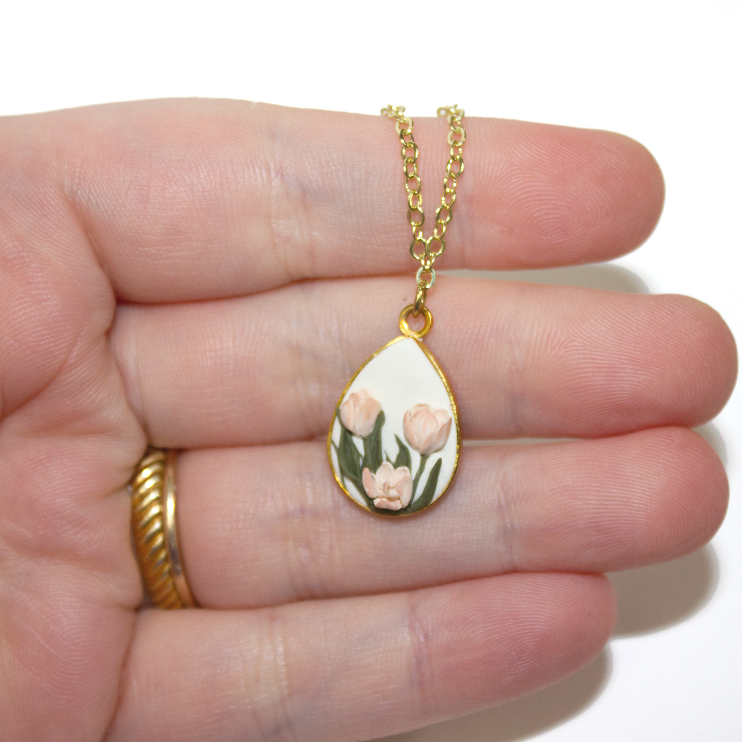 08 | Tulip Garden Necklace
